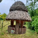 La Chaumiere Enchantee