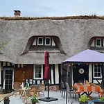 La Chaumiere Enchantee *