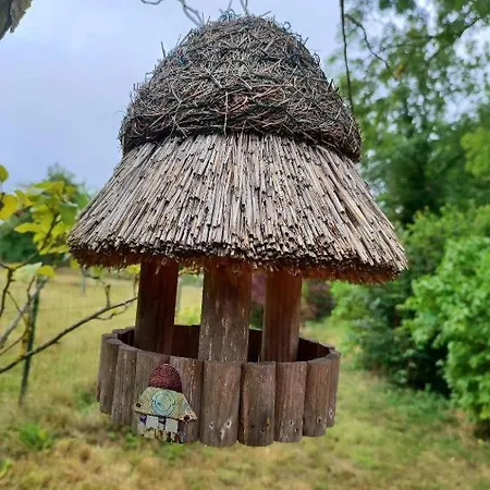 La Chaumiere Enchantee